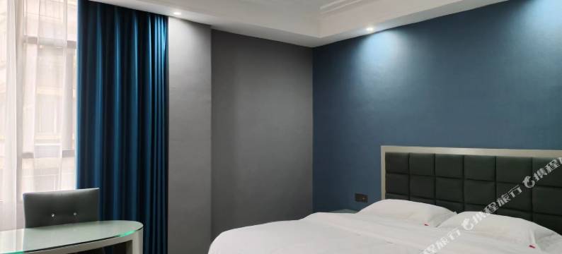 自贡檀木商务酒店图片