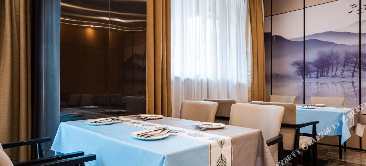 七摄藏乡酒店(康定新都桥摄影天堂小镇店)图片