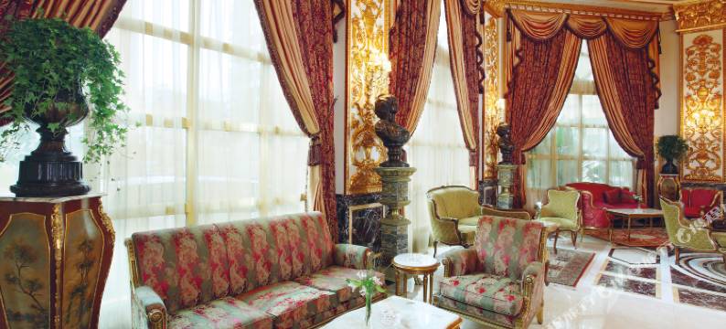 郁锦香哈姆拉酒店(Serenada Golden Palace Hotel)图片