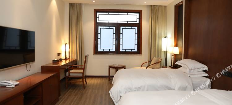 瓦屋仙居.珙桐山庄图片