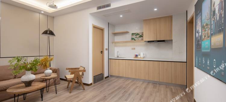 城之南海之角·种花小筑里院民宿(中山路栈桥店)图片