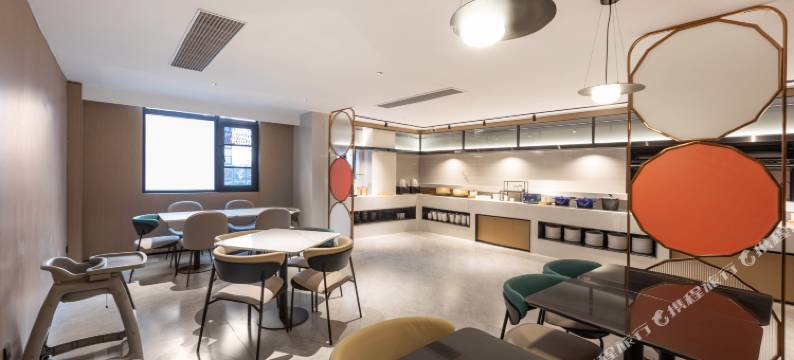 潮漫酒店(丹阳金鹰广场店)图片