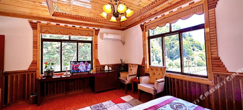 黑水基若山庄(达古冰川店)图片