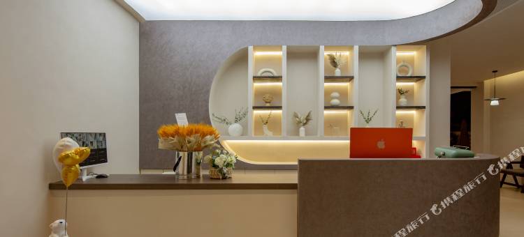 岚屿山也设计美宿(丽江古城店)图片