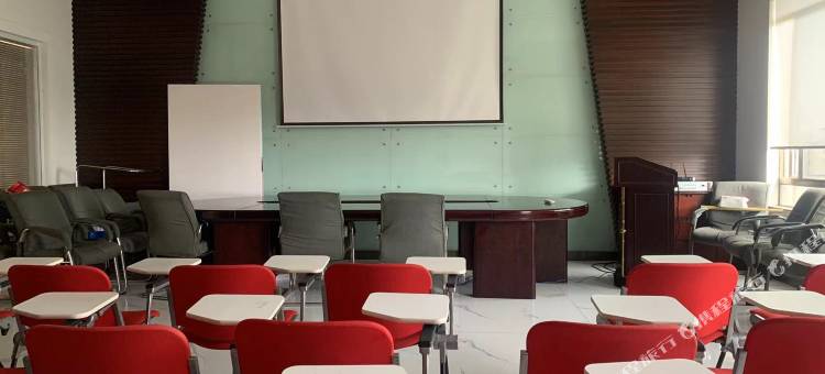 FunGeeX欢致酒店(深圳华强北体育中心店)图片