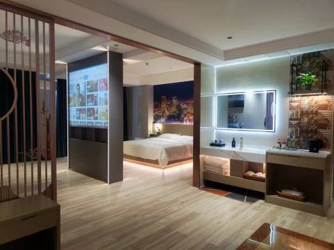 锡林浩特华辉智优酒店