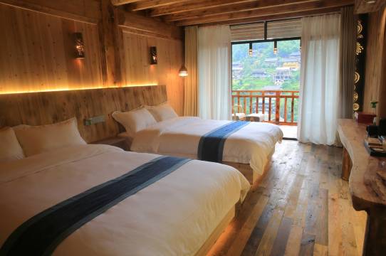 半山听雨民宿(大利侗寨店)