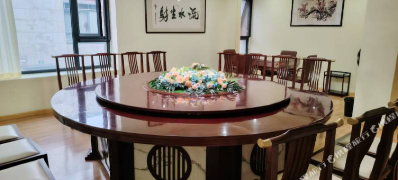 紫景花假日酒店(新场古镇店)图片