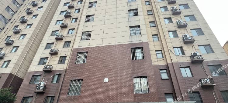 莲舍民宿(郑大一附院郑东院区店)图片