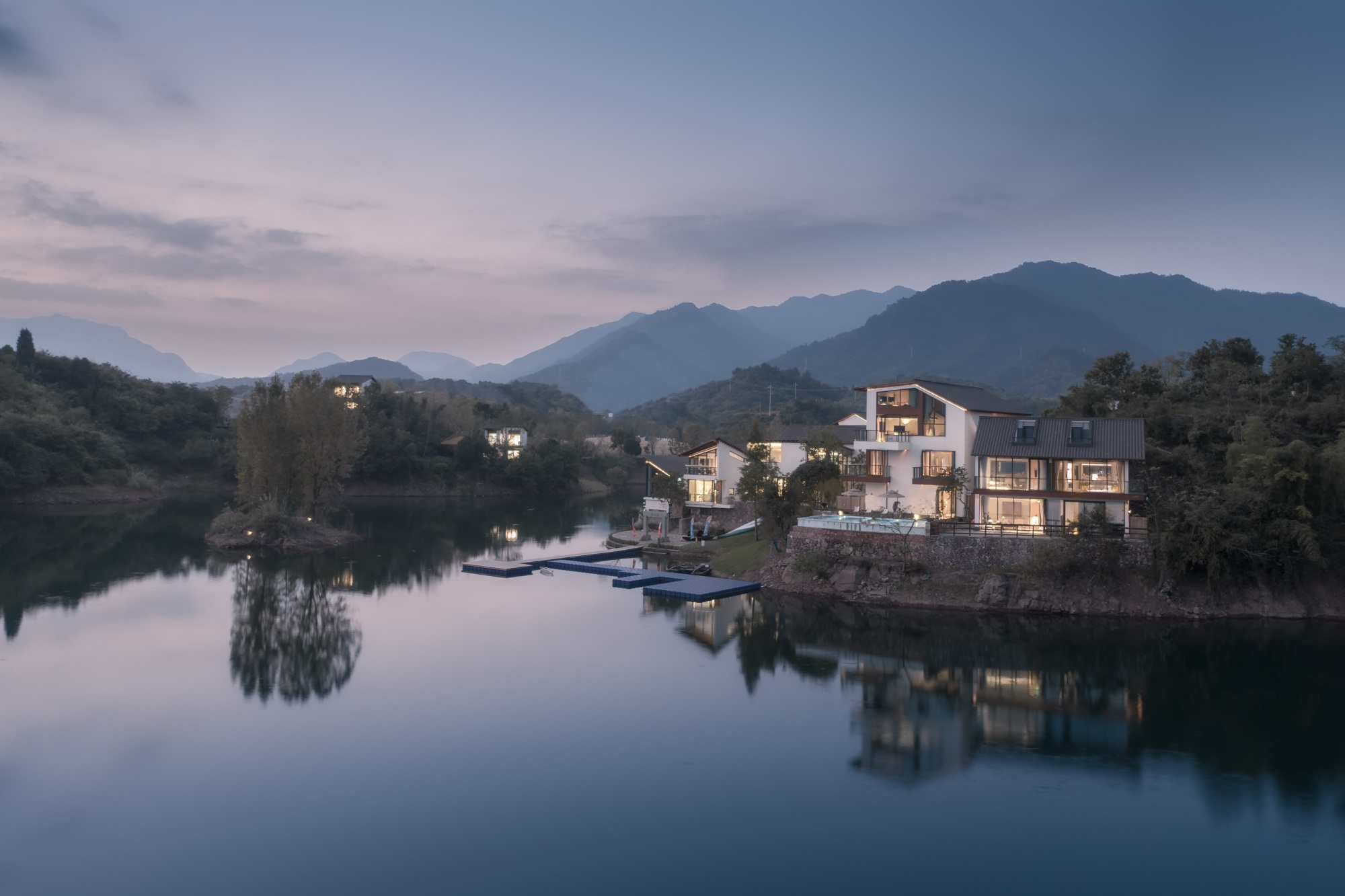 Lost Villa · Thousand-Island Over view