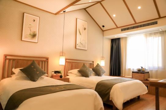 Jiuhuashan Banshanju GuesthouseHotel Overview