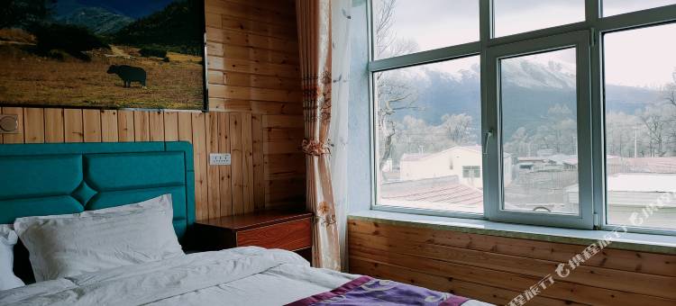 祁连老龙树人家民宿(卓尔山风景区南游客中心店)图片