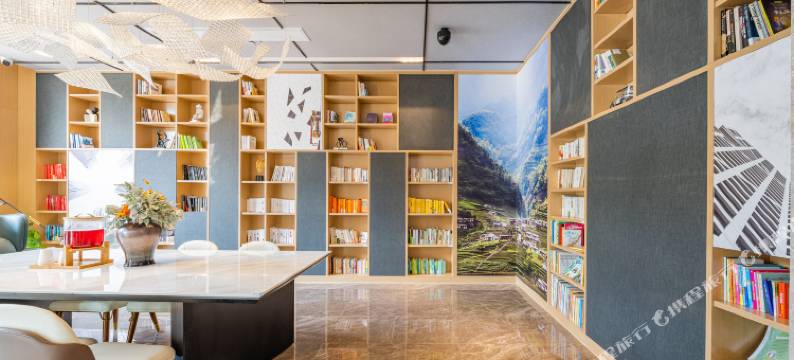 无锡惠山万达广场政和大道亚朵酒店图片