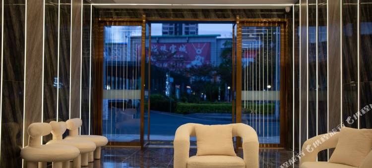 泊尼酒店(怀集火车站商业步行街店)图片