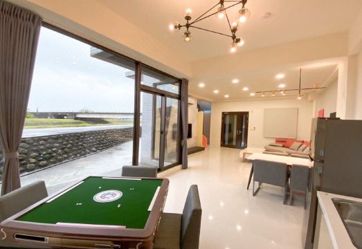 Go Chill Hotel Overview