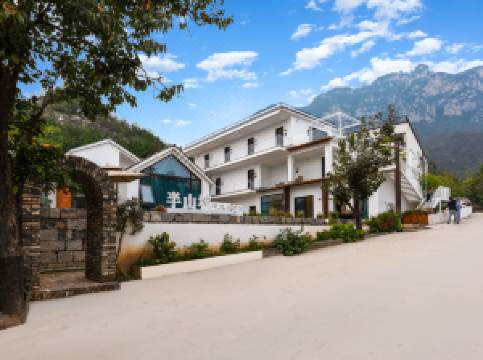 云台山半山坡民宿体验店图片