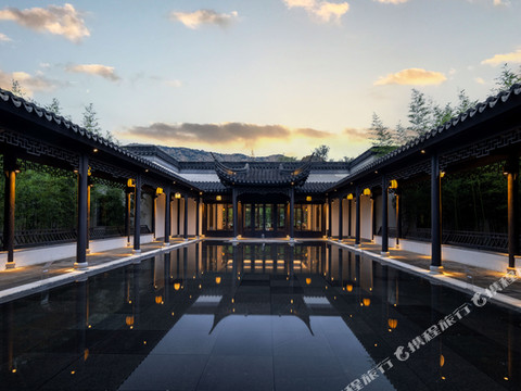 花筑奢·青岛藏马合院民宿