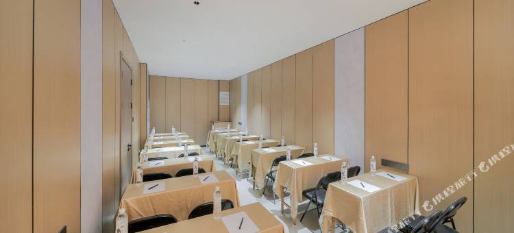 IU酒店(嘉峪关雄关广场店)图片