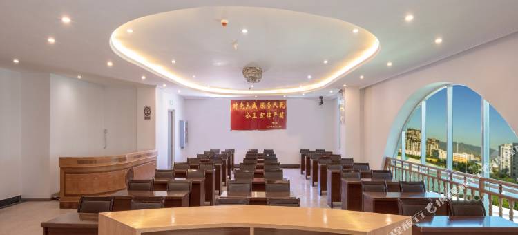 弥勒泊尔漫大酒店图片