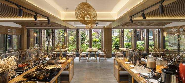 美豪怡致酒店(峨眉山高铁站大佛禅院景区店)图片