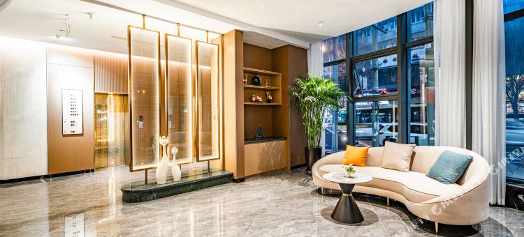 新旅逸格酒店(红山公园CCMALL时代广场店)图片