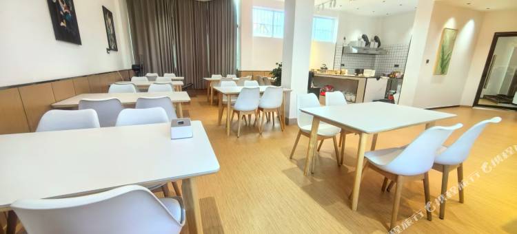 嘉隆国际酒店(孟定镇中缅街店)图片