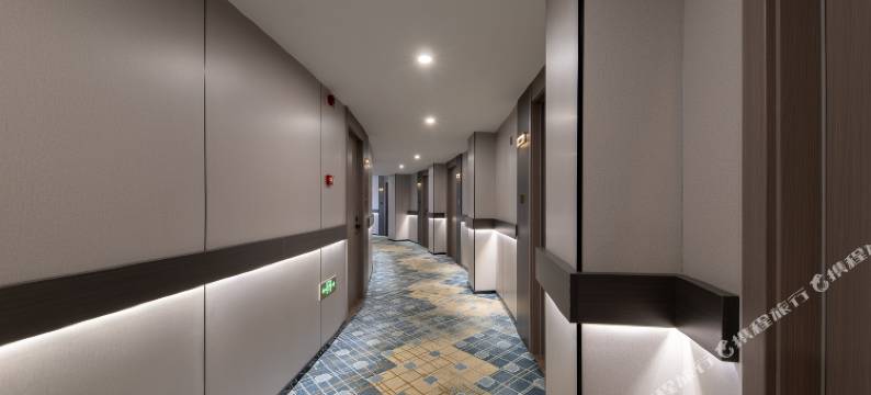 当涂亚桔HOMEFUNPARK•SOULMATE智能影音酒店(高铁东站翠竹广场店)图片