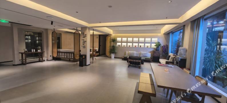 凤凰此间山月庭院民宿图片