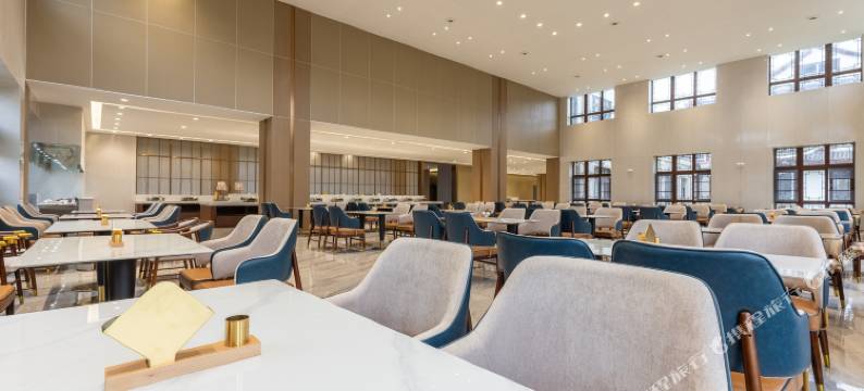 南卓金海湾酒店图片