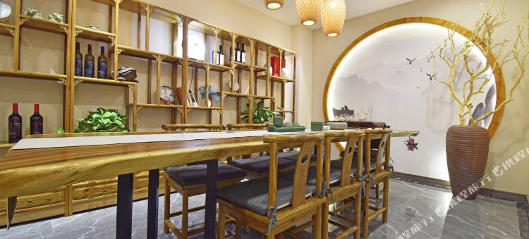 艾庭音主题酒店(重庆师范大学大学城校区店)图片