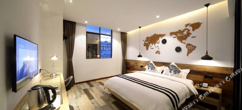 见外精品客栈(海口骑楼老街钟楼店)图片