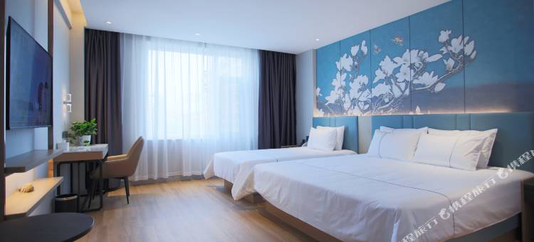 白玉兰酒店(威海高铁站韩乐坊店)图片