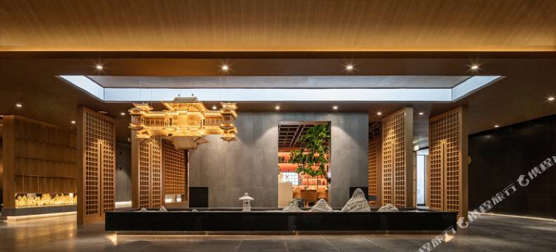 图越缦云堂设计师酒店(高新区万象汇店)图片