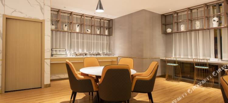 轻住酒店(枣庄西站万达广场店)图片