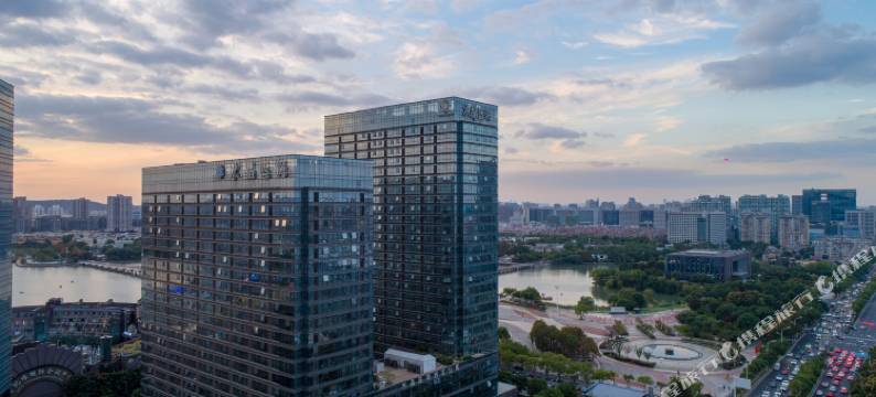 南京紫晶兰湾酒店(百家湖景枫中心店)图片