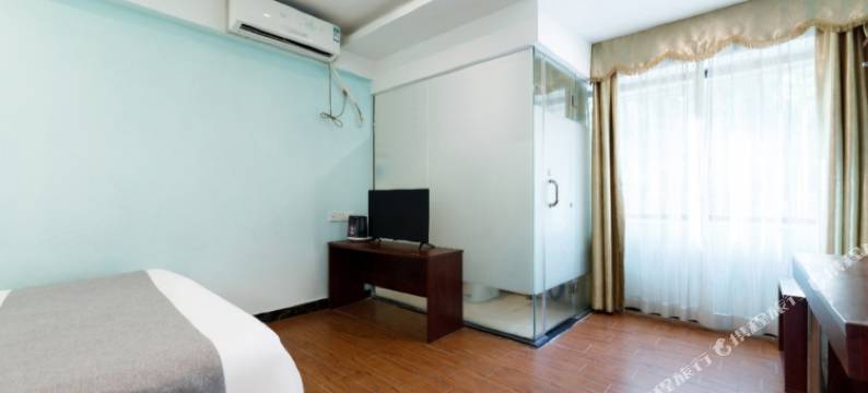 华辰四季酒店(深圳北站民治地铁站店)图片