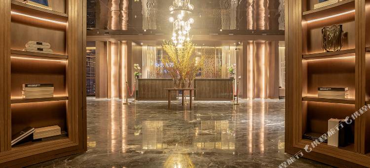 曼陀伦Plus智能酒店(江门和兴广场五邑华侨广场店)图片