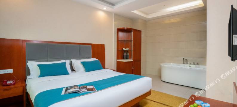 陆良桂华花园酒店图片