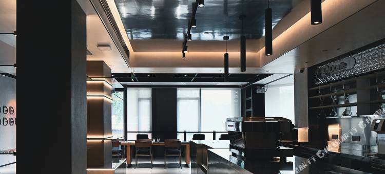 LIA力亚酒店(深圳前海宝安中心翻身地铁站店)图片