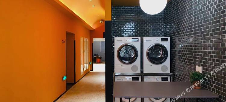 baseLITE佰舍服务式公寓(上海新天地店)图片