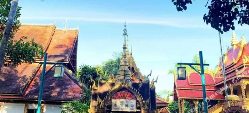 彩仑金湾客栈(西双版纳傣族园泼水广场店)图片