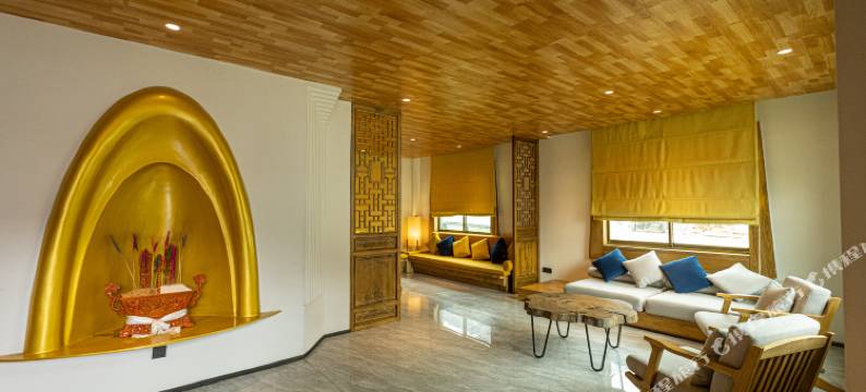 岷山错高民宿(巴松措店)图片