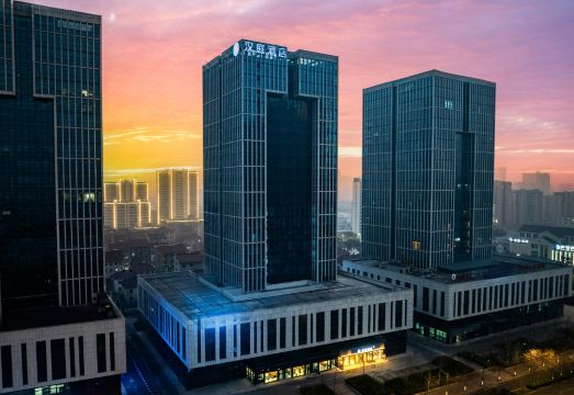 汉庭酒店（长兴利时广场中央大道店）外景图