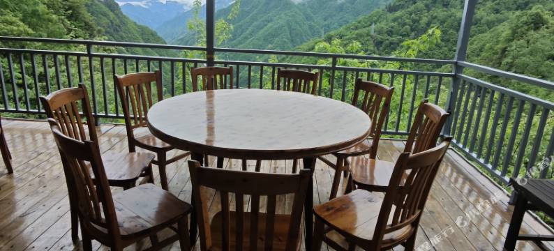 神农架林区天生桥景区老君山生态农庄图片