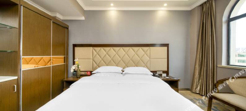 乐平世纪英皇酒店(乐平汽车站店)图片