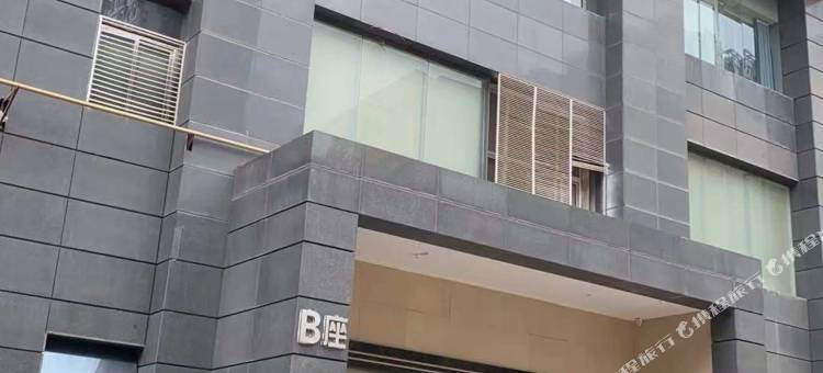 未来舱电竞民宿(吉祥村地铁站店)图片
