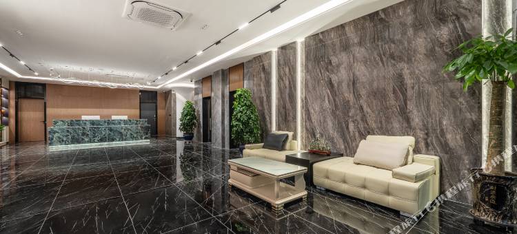 季枫国际酒店(呼伦贝尔阿荣旗王杰广场店)图片