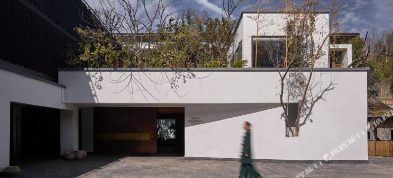 昆明松赞林卡酒店图片