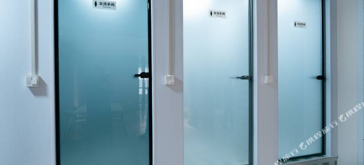 悠米·女生旅宿(青岛万达CBD店)图片