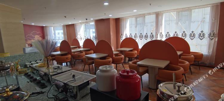 美辰国际酒店(乌兰察布之夜高铁站店)图片